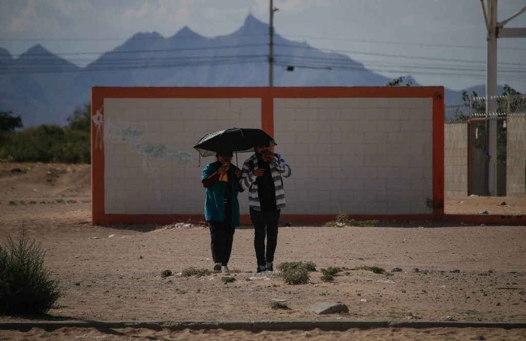 fallecen-dos-personas-por-golpe-de-calor-en-chihuahua-302html-939624_altas-temperaturas-cd-juarez-4_webjpg-5586html-e6edb50e-ed69-4b11-b0f9-35824501f0dc