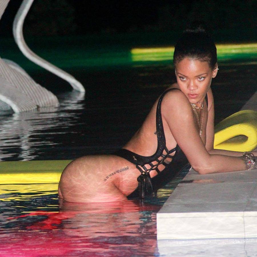 Rihanna-vacaciones-2016-k00E--900x900@MujerHoy